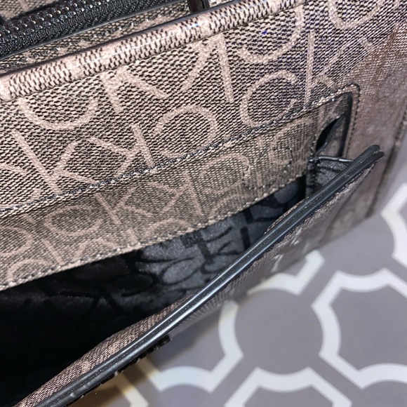 Calvin Klein Purse - Picture 7 of 11